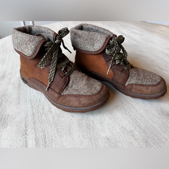 Chaco Women's Barbary Pinecone Leather Wool Hiking Boots Size 6.5‎ - Picture 3 of 13